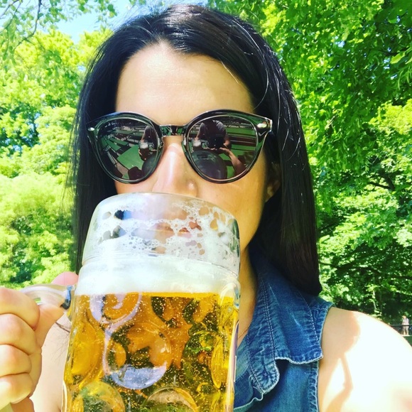 Meet your Posher, Krysta - Picture 3 of 4